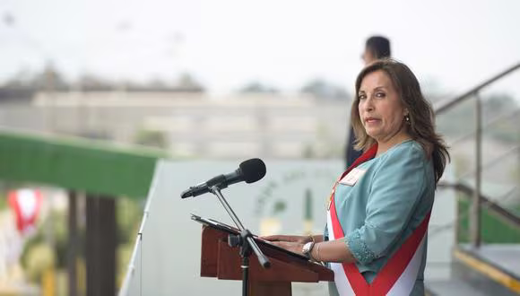 Boluarte respalda la contratación del amigo de su hermano en el Midis
